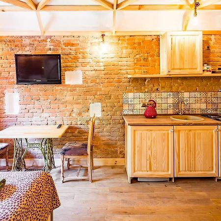 Nice Apartment Near Rynok Square Є Кондиціонер Світла Не Вимикали 利沃夫 外观 照片