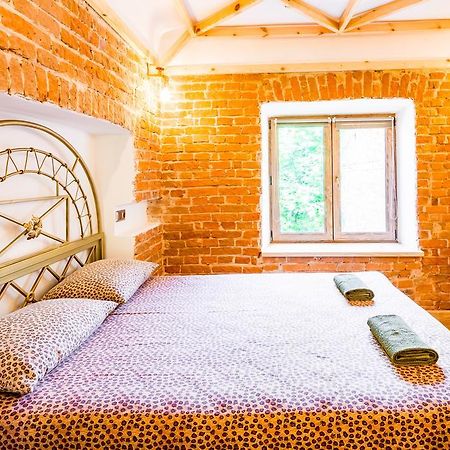 Nice Apartment Near Rynok Square Є Кондиціонер Світла Не Вимикали 利沃夫 外观 照片