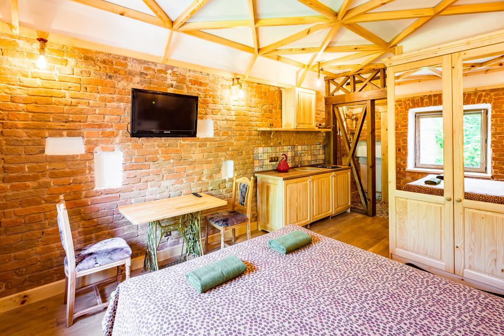 Nice Apartment Near Rynok Square Є Кондиціонер Світла Не Вимикали 利沃夫 外观 照片