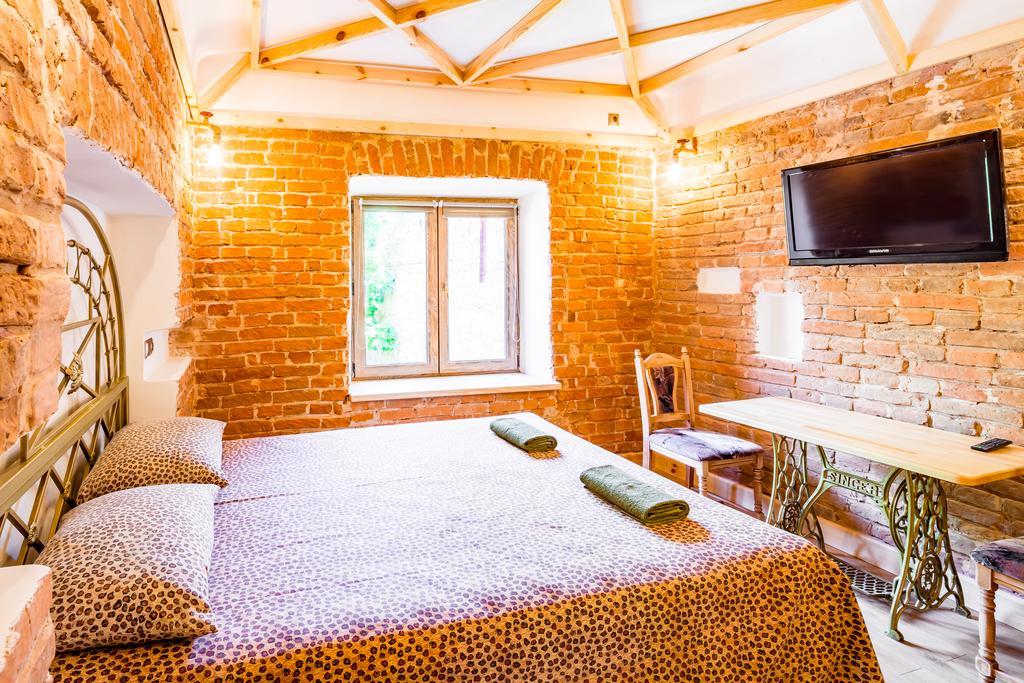 Nice Apartment Near Rynok Square Є Кондиціонер Світла Не Вимикали 利沃夫 外观 照片